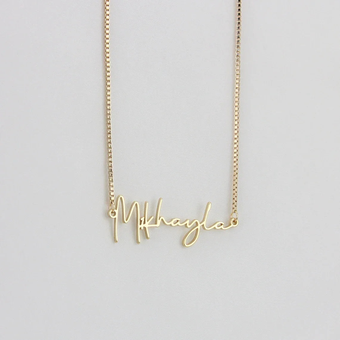 Sunlit Name Necklace with Box Chain