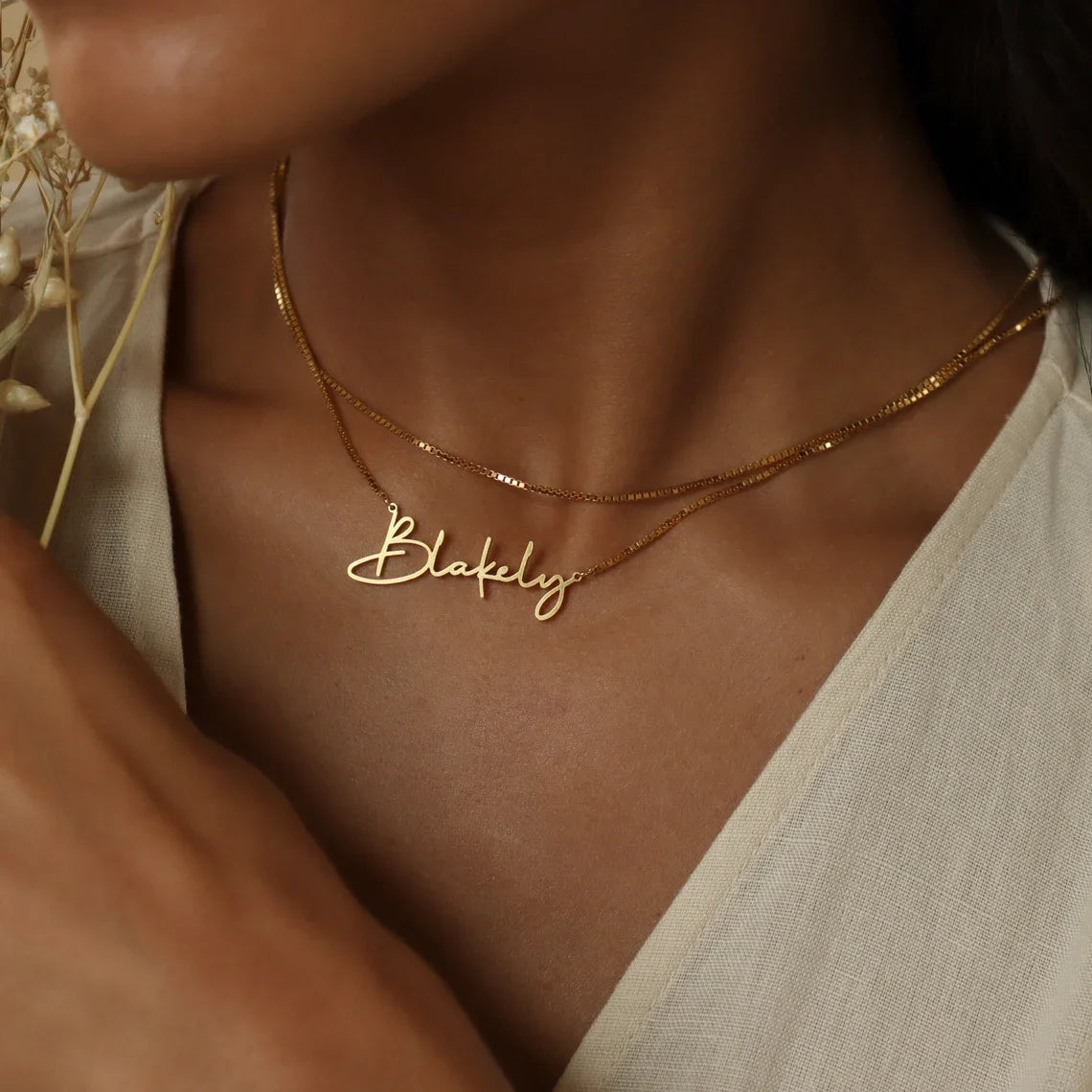 Sunlit Name Necklace with Box Chain